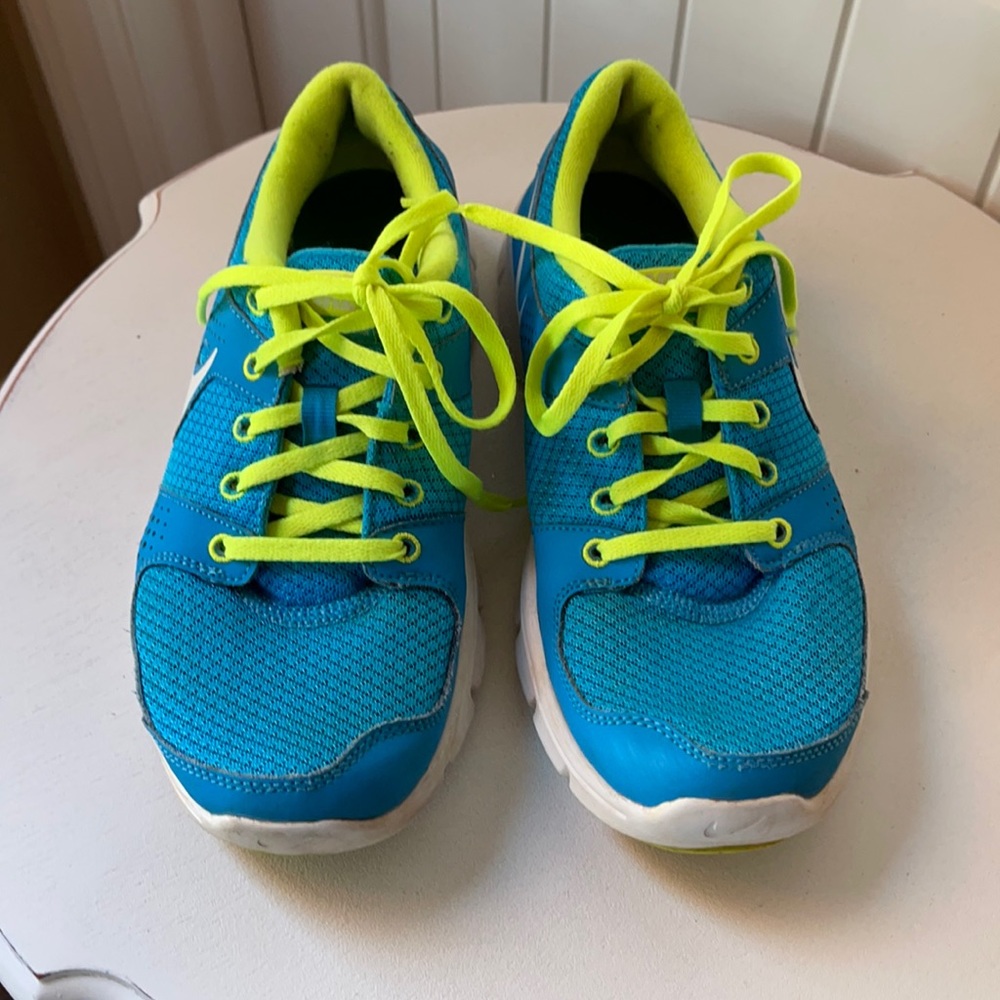 Nike Flex Runners